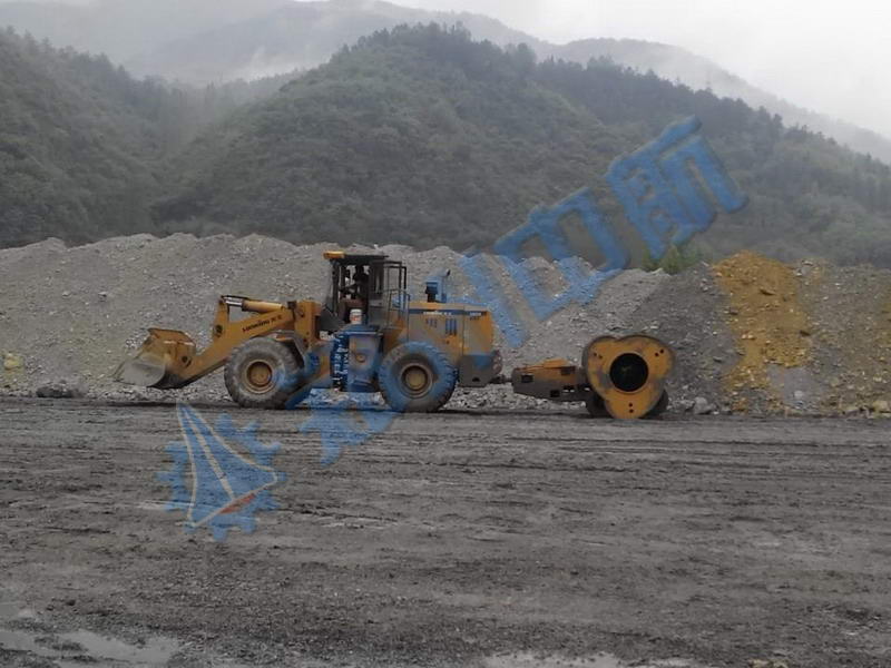 中航?jīng)_擊式壓路機(jī)駐貴州貴陽辦事處
